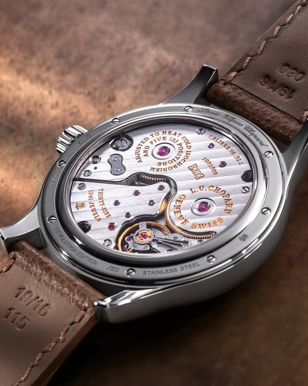 chopard 게시물 이미지: Turn it over.
Discover the L.U.C Quattro...