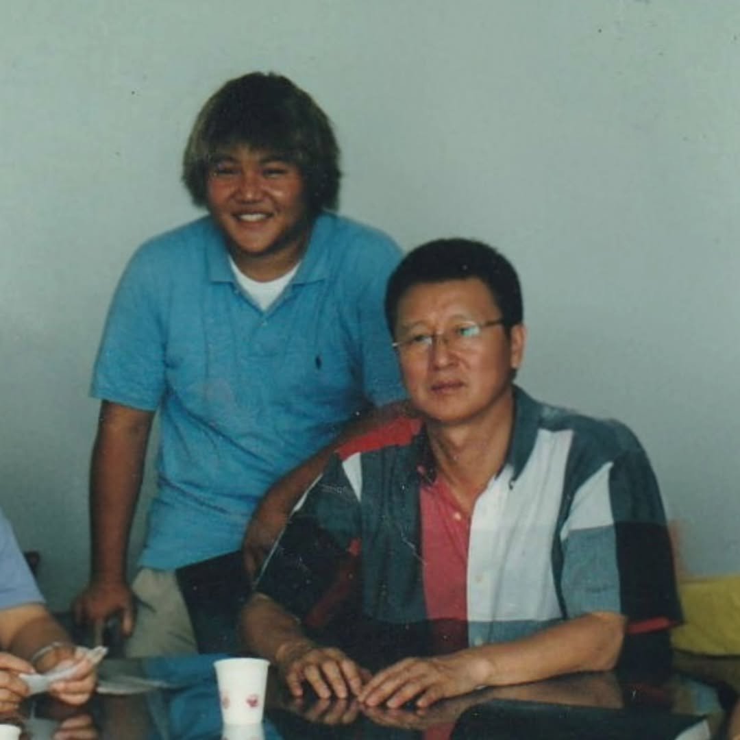 Photo by 조세호 on September 25, 2025. May be an image of 3 people, bangs and text.