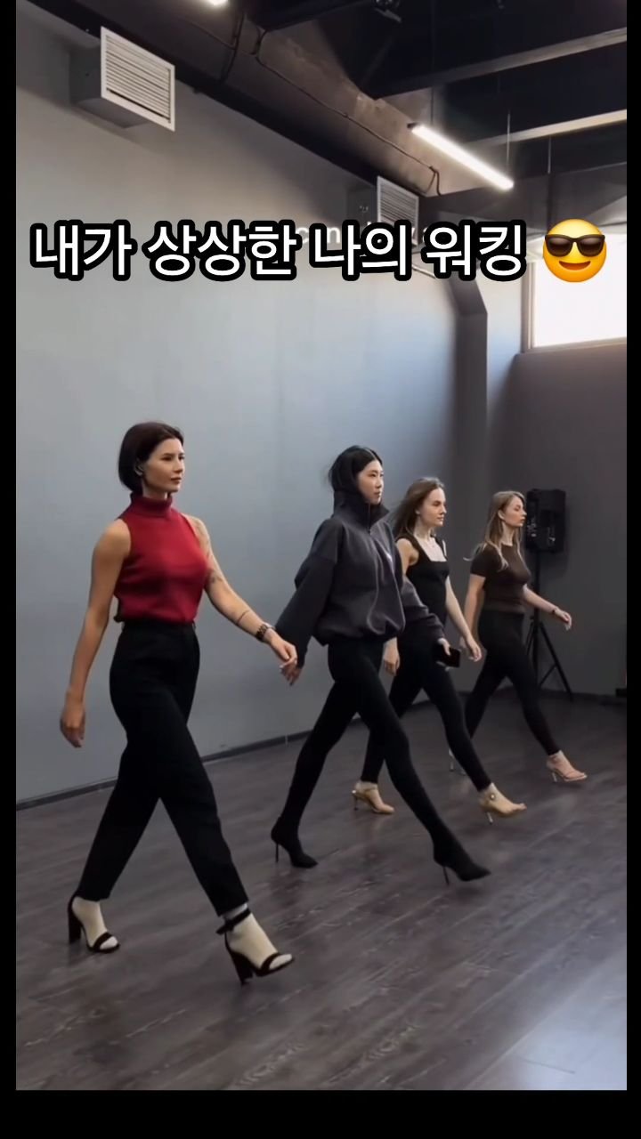 chostrong_1 게시물 이미지: 🦵👠🕶
모델 문의 DM 또는 E-mail. 
#오운완 #헬스타그램 #운동하는남자...