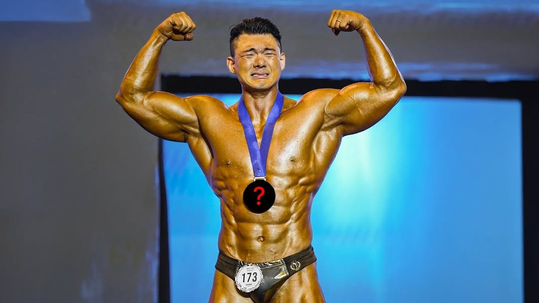 Photo shared by 초초❤ / 89부부의 일상 on August 03, 2025 tagging @89bubu_89man. May be an image of 1 person, biceps, body building and text.
