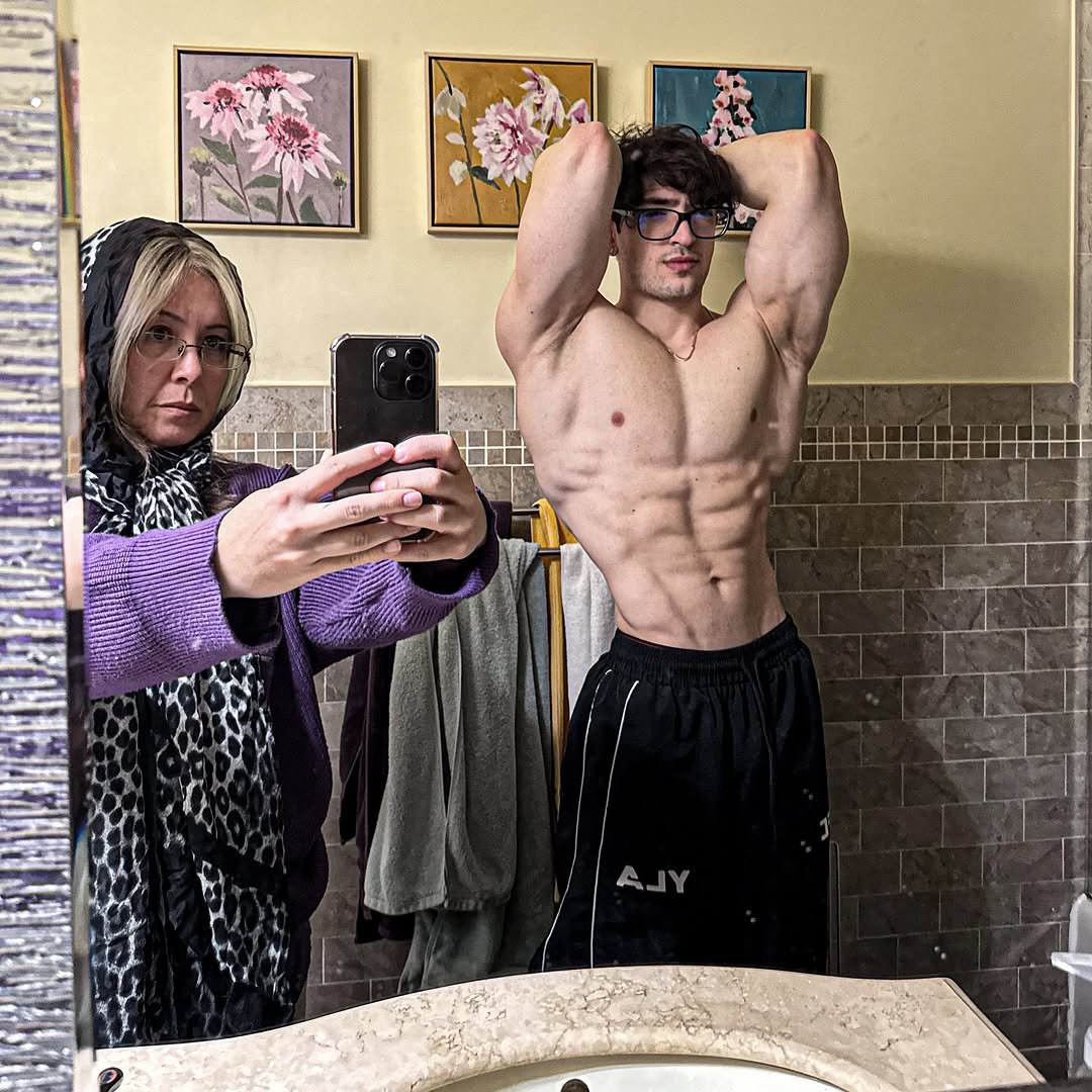 chris2lean 게시물 이미지: fuark #zyzz 

#fitness #explorepage #gains...