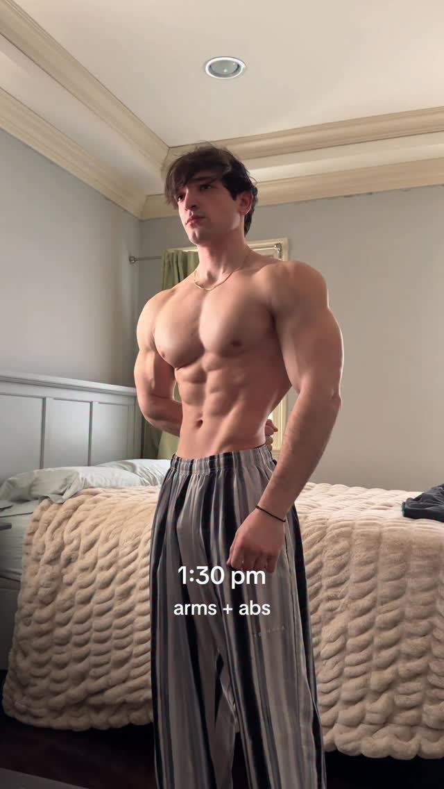 chris2lean 게시물 이미지: arm day for cool people

#gym #gymmotivation...