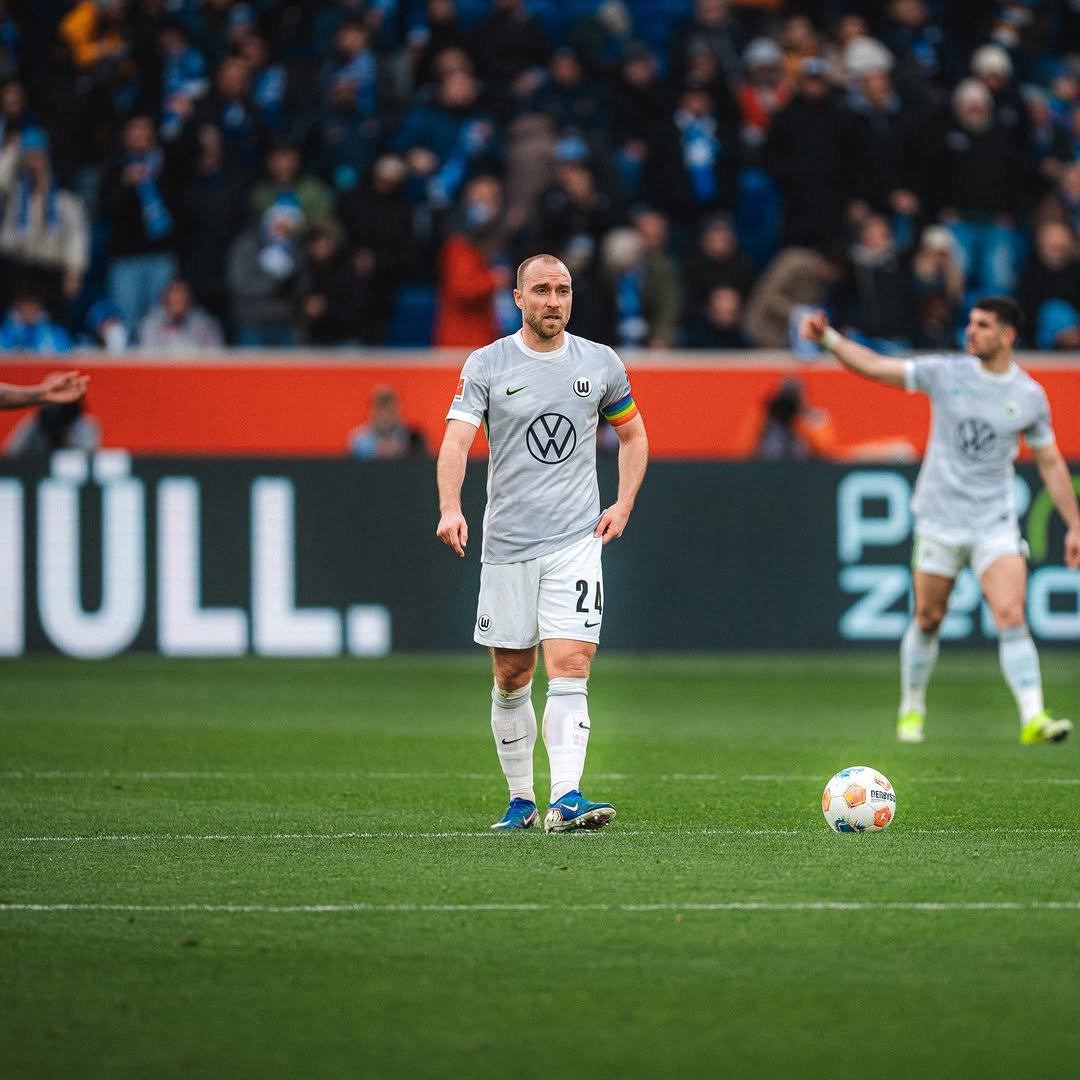 chriseriksen8 게시물 이미지: It was an honour to wear the Captains armband...