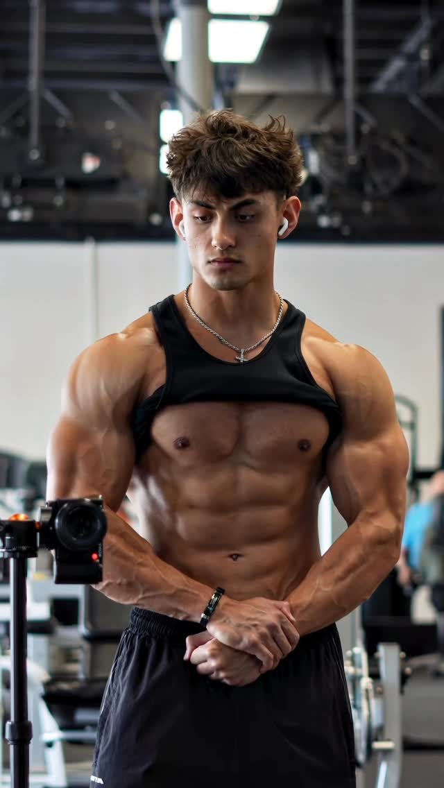 christianarcher_ 게시물 이미지: Filipino buff 

@ayblmen code...