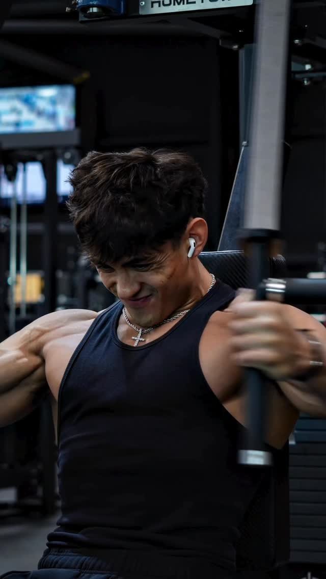 christianarcher_ 게시물 이미지: @ayblmen adding 100x aesthetics to my stats |...