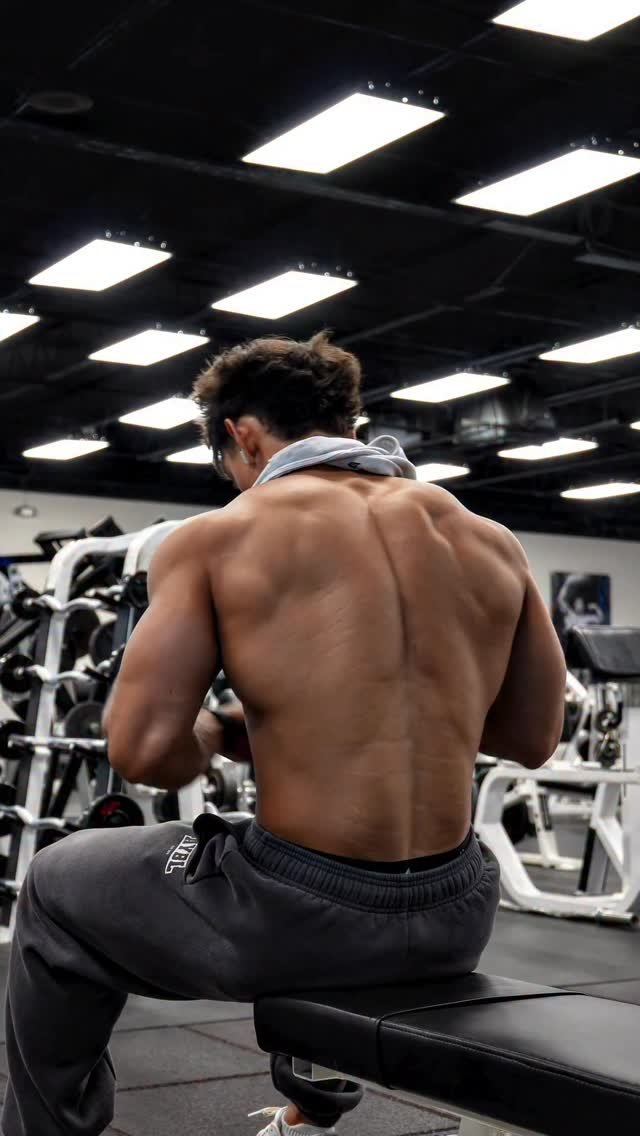 christianarcher_ 게시물 이미지: I workout 

@ayblmen code ARCHER
@rawnutrition...