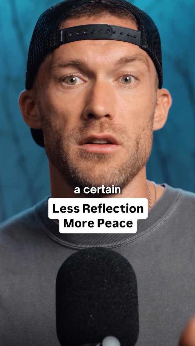 chriswillx 게시물 이미지: Less Reflection More Peace
