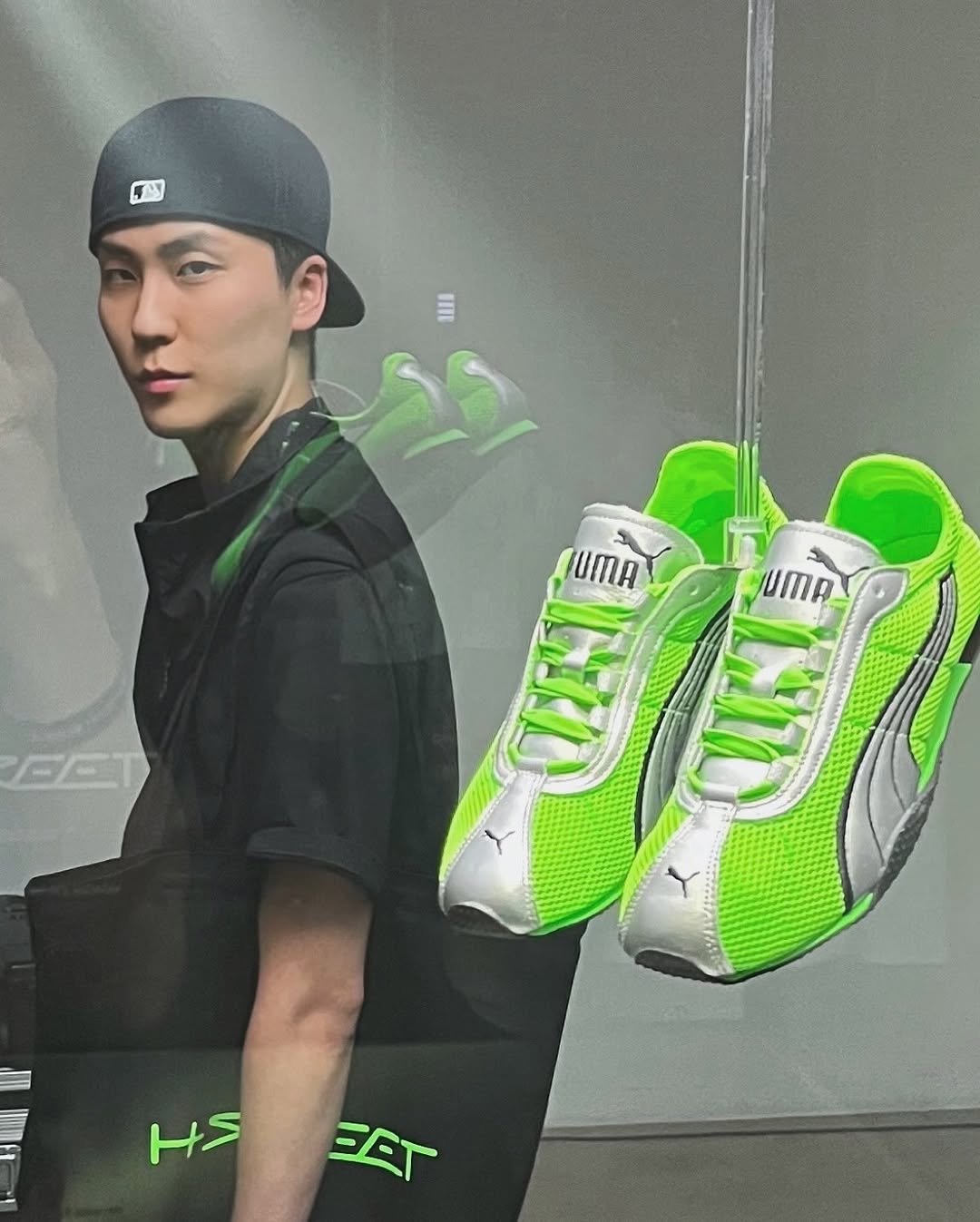 Photo shared by 김정철 on May 20, 2025 tagging @puma_kr, and @pumasportstyle. May be an image of sportswear and sports equipment.