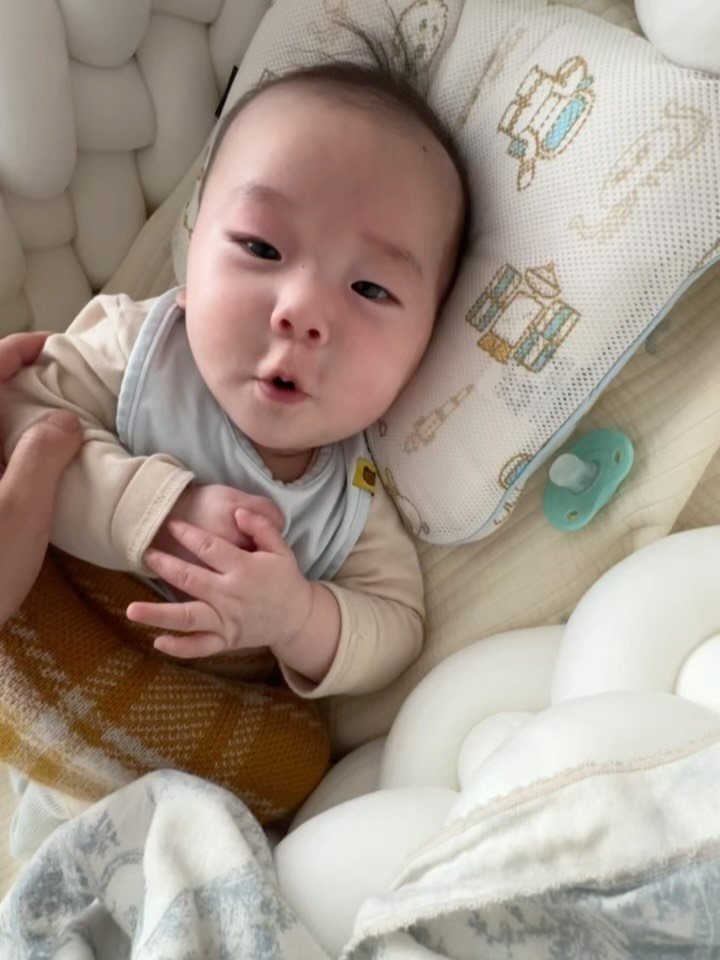 chungjibubu7 게시물 이미지: 작은손으로 눈비비기 너무 귀욥당🤩

요즘 볼 터질꺼 같은 준준❤️