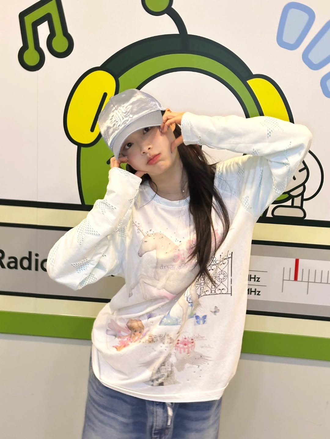 chuu_atrp 게시물 이미지: [📸] 
260512 한해의 키스 더 라디오

#CHUU #츄