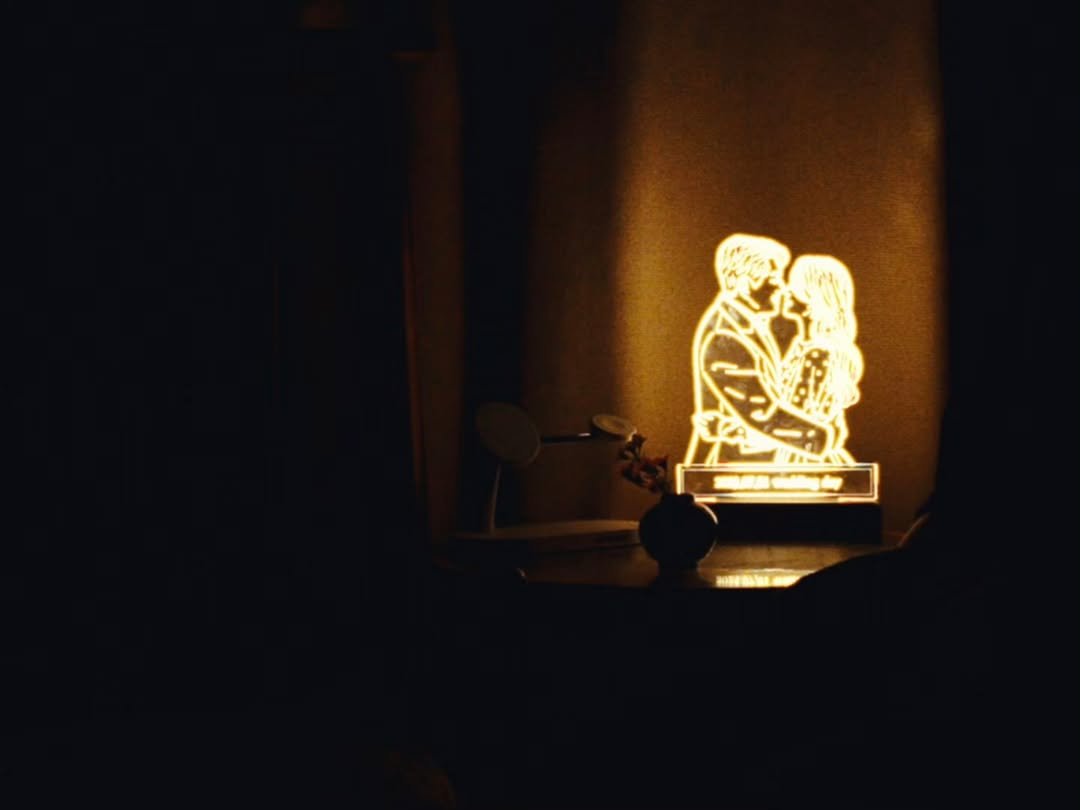 cinematograph____ 게시물 이미지: “<미명>의 사랑을 진혼곡이라 부를 수 없는 이유는 그가 아직 상실이라는 자각에...