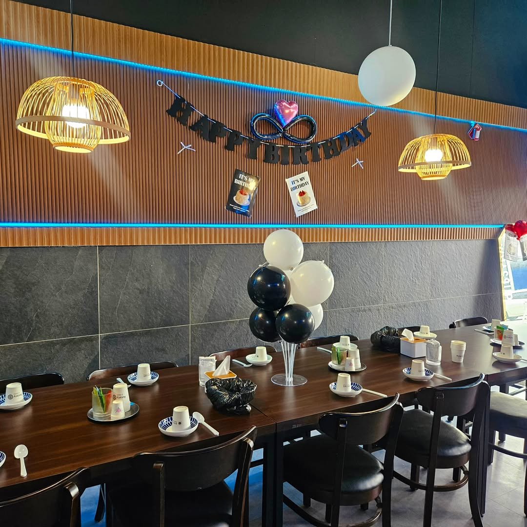 Photo by 혜진 on February 21, 2026. May be an image of banner, balloon and text.