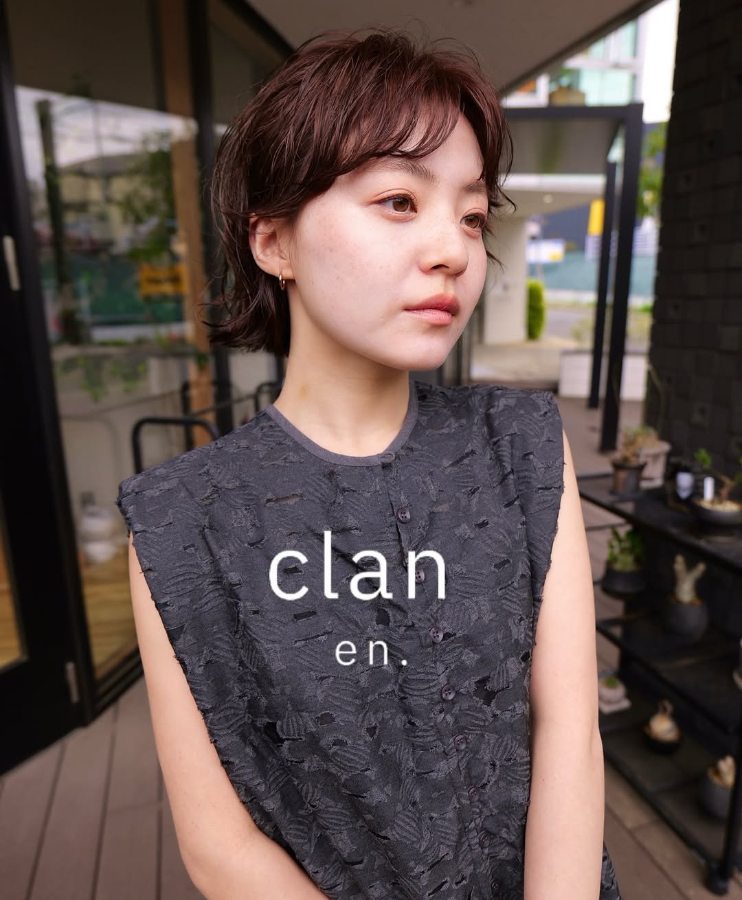 Photo by 神谷悠太 たまプラーザ /頭皮につけない/ゼロテクブリーチ/ハイトーンカラー on April 03, 2026. May be an image of one or more people, hair and text that says 'clan en.'.