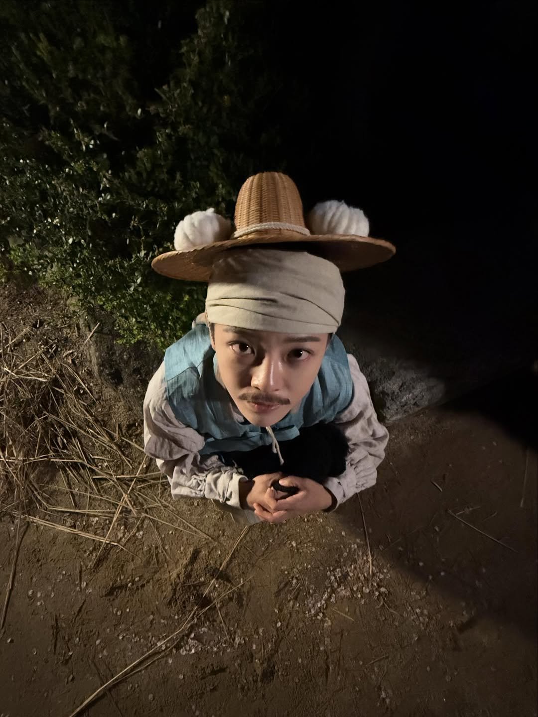 Photo by 김세정 on November 07, 2025. May be an image of child, eye patch, costume, cloak and text.