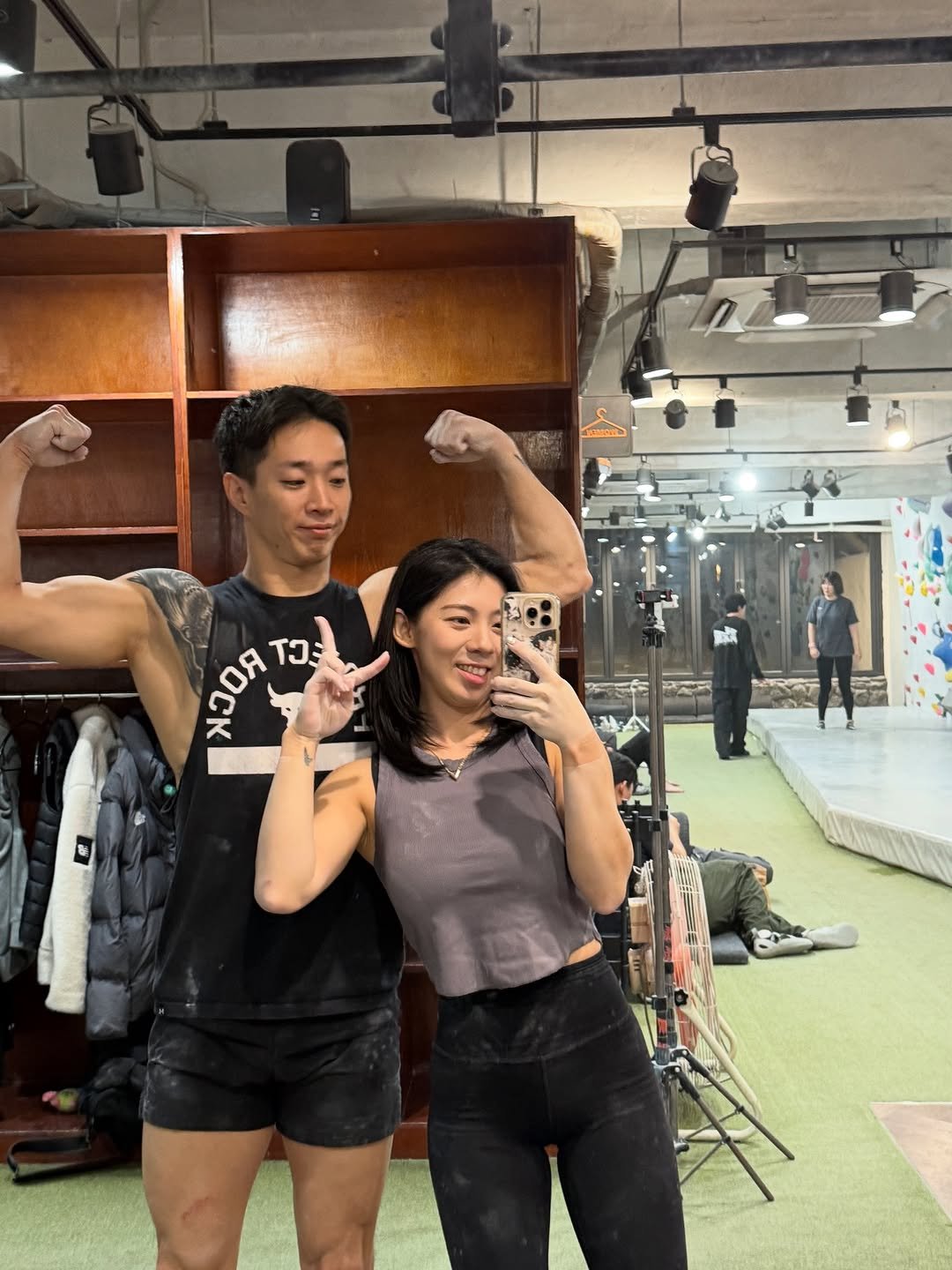 Photo by ᗪOᗷᗷY︀︀︀︀︀ on November 12, 2025. May be a selfie of one or more people, biceps, activewear, barbell and text.