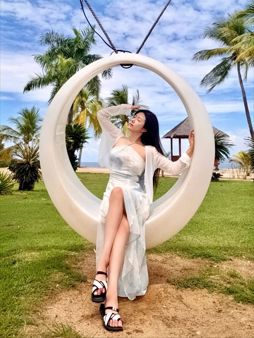 Photo shared by 아인 | 건강하게 아름다워지는 시간 [아인스타임]🍀 on November 07, 2025 tagging @pardisehotelgolfandresort. May be an image of dress, sundress, outdoors and text.