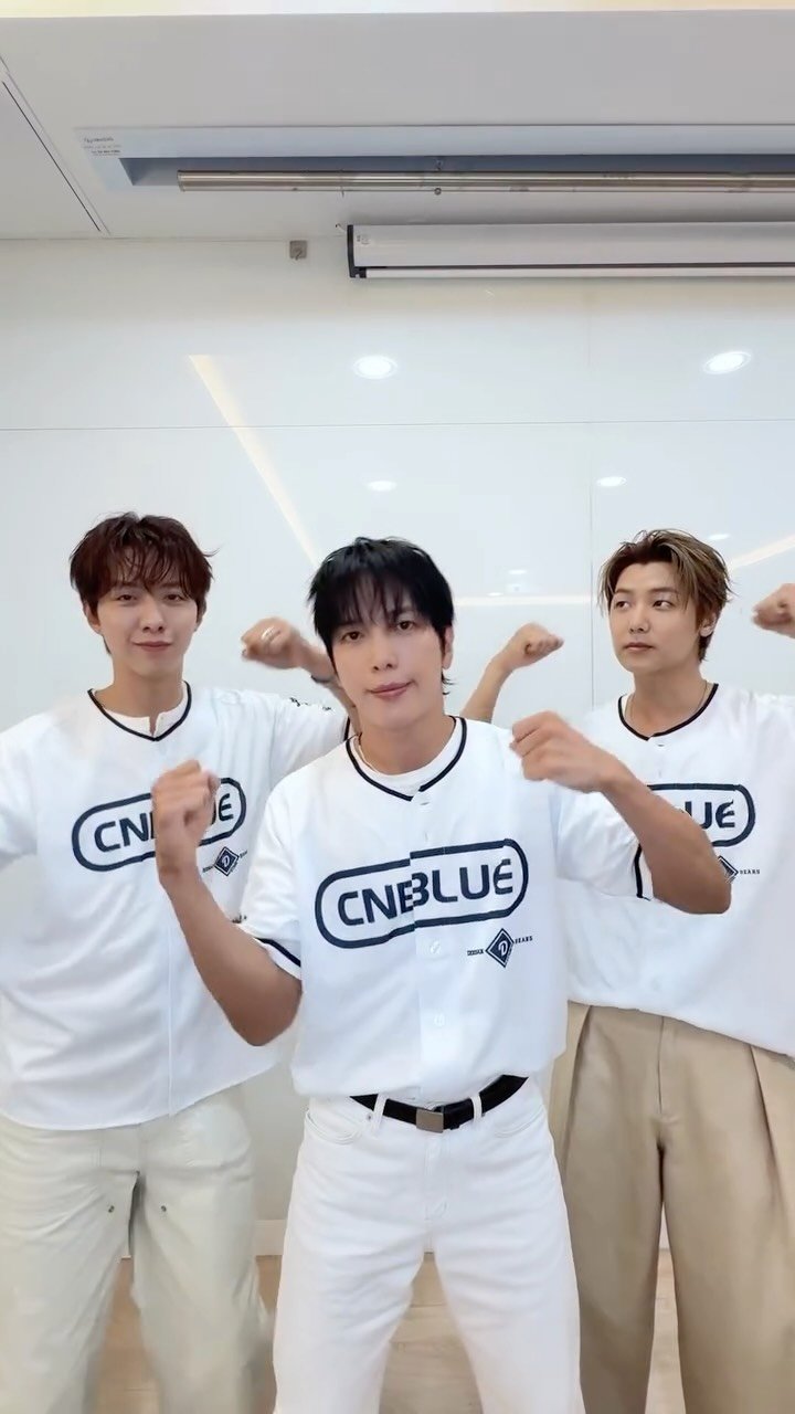 cnblue.official 게시물 이미지: 다이죠부이✌️

#CNBLUE #씨엔블루
