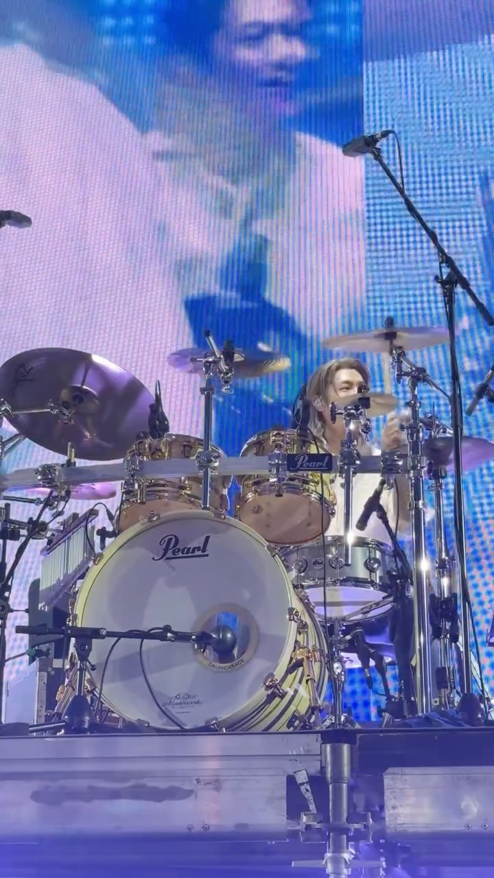 cnblue.official 게시물 이미지: awesome에 두 번 놀라 💙

#CNBLUE #씨엔블루