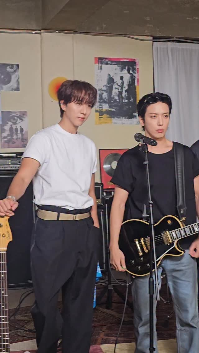 cnblue.official 게시물 이미지: We are Killer Joy

#CNBLUE #씨엔블루 #3LOGY #Killer_Joy