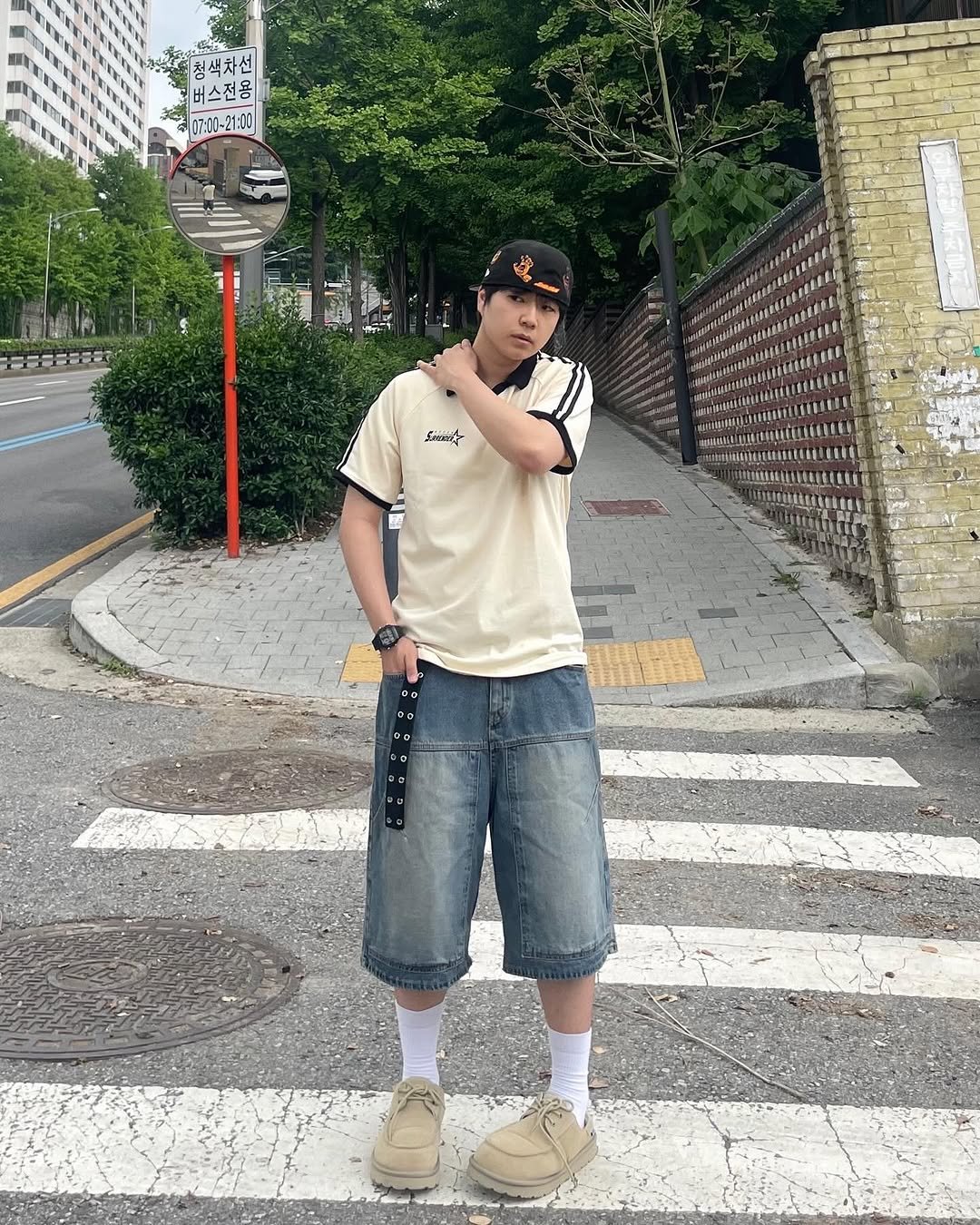 Photo shared by Ol정인 on May 23, 2025 tagging @venhit_kr.