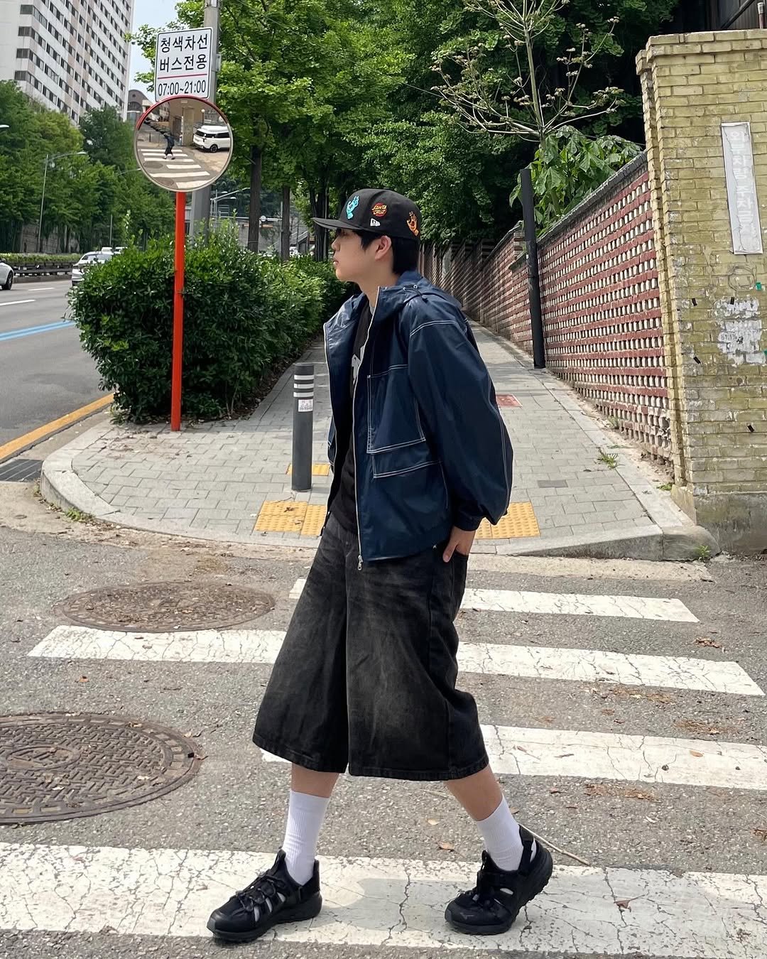 Photo shared by Ol정인 on May 21, 2025 tagging @mizunokr. May be an image of kilt.