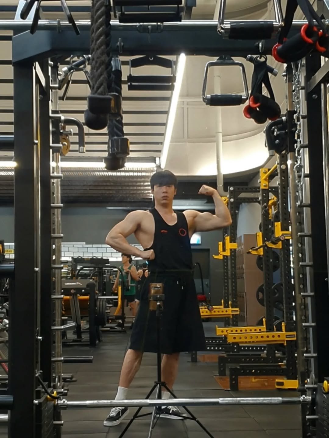 coach_hsj 게시물 이미지: 가슴+어깨 끝 🔥

컨디션 관리 잘해야겠다. 😂