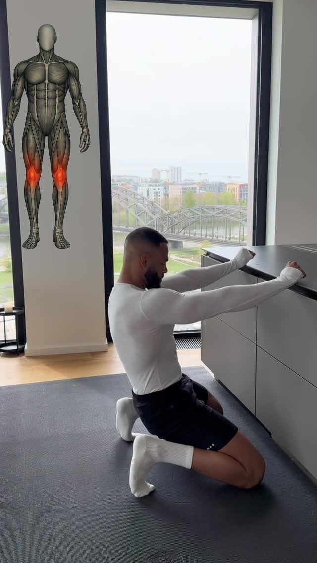 coachgreen.pt 게시물 이미지: Knee pain | knee strength routine

These 4...