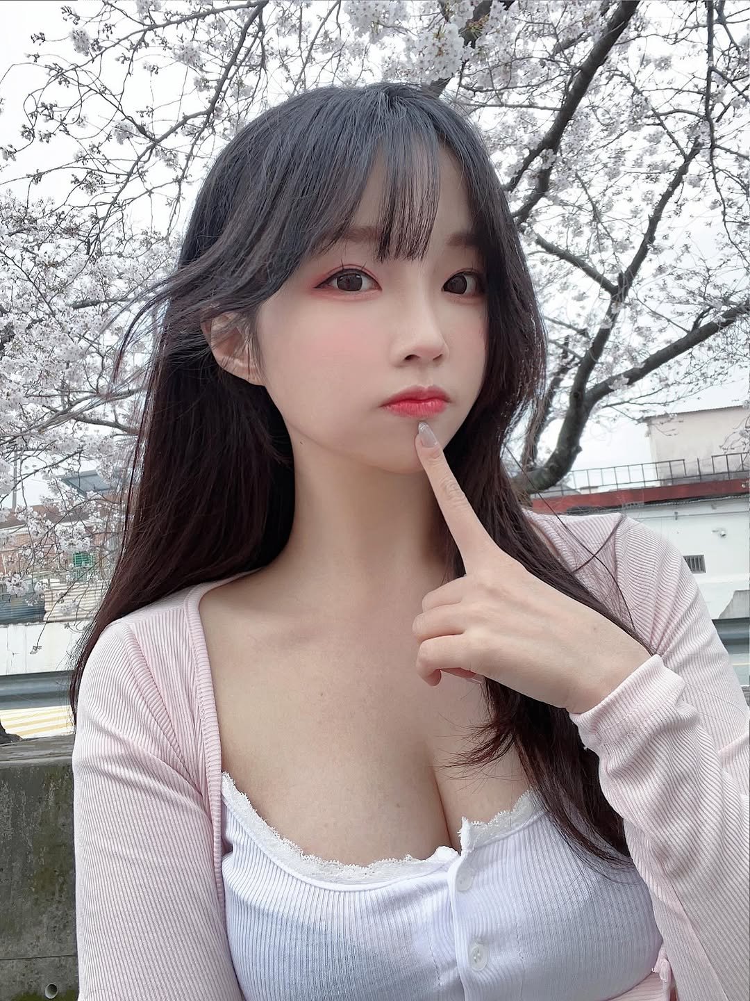 Photo by 코코 김아영 coco on April 03, 2026. May be an image of one or more people, hair and text.