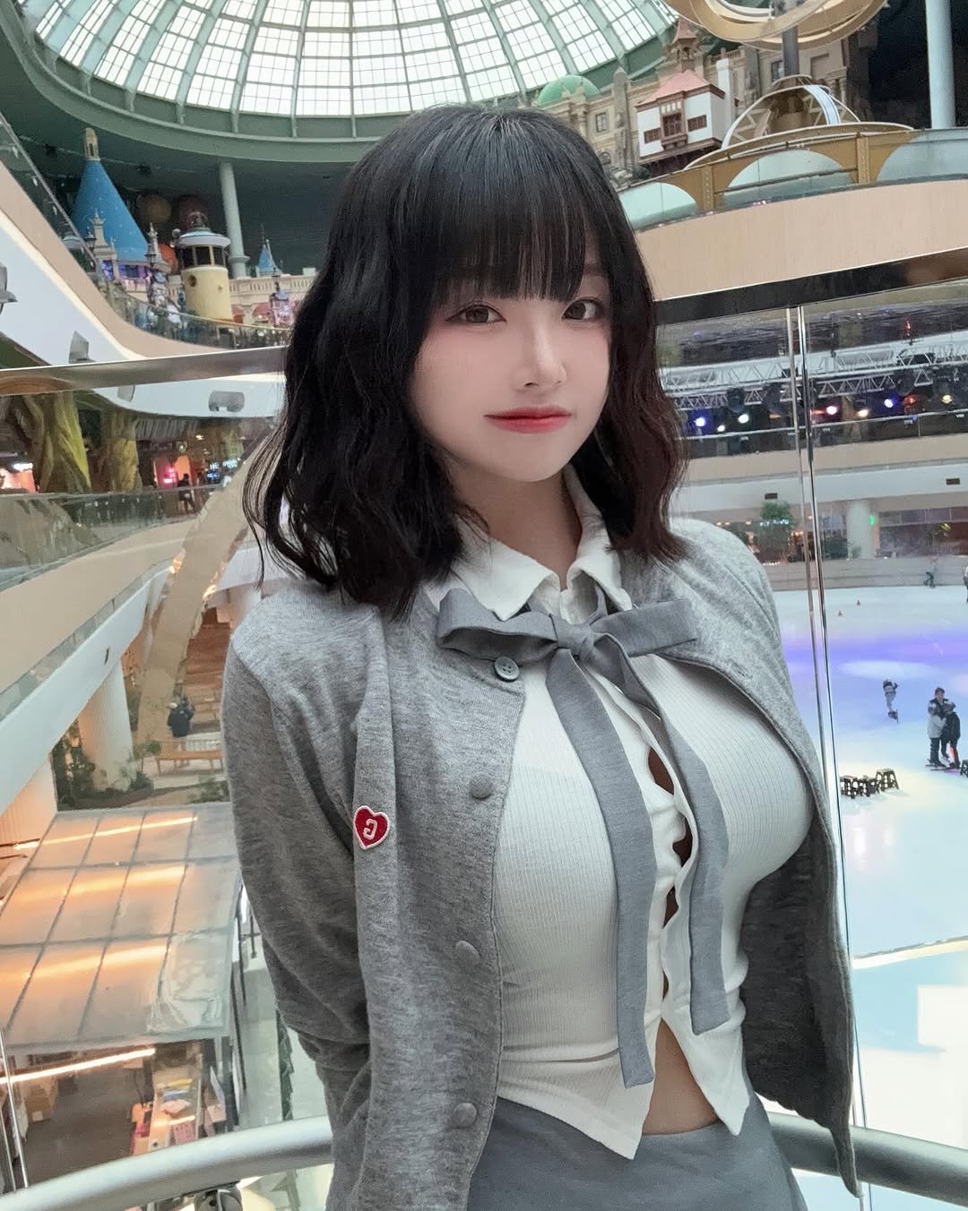 Photo by 코코 김아영 coco on February 18, 2026. May be an image of one or more people, hair, top and text.