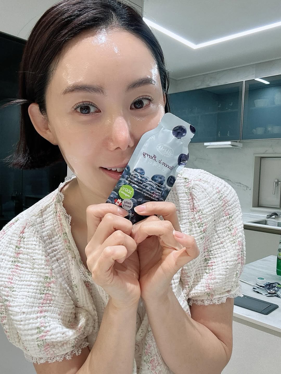 Photo by 코코블랙  권영주 on August 11, 2025. May be an image of 1 person, hair product and text.