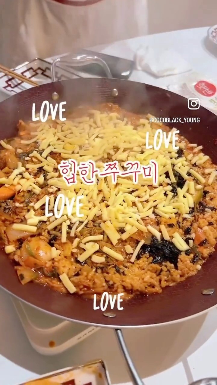 cocoblack_joo 게시물 이미지: 요알못은,
맛있고 건강한 밀키트찾기 잘해요~😁
탱글탱글 부드럽고 소스맛이...
