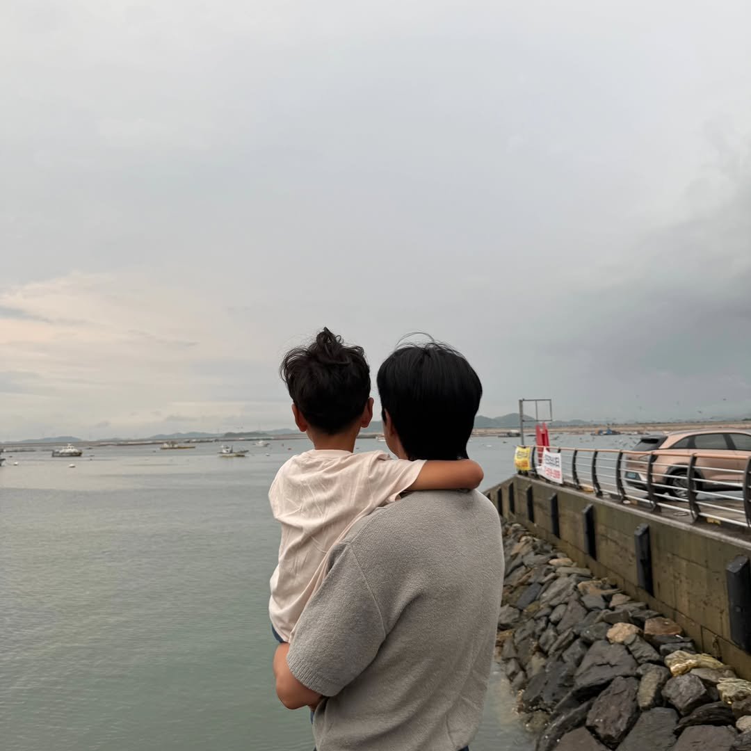 coe_minjun 게시물 이미지: 아들과 처음으로 낚시여행을 다녀왔어요.
오래 오래 기억에 남을 하루였어요.
아들이...