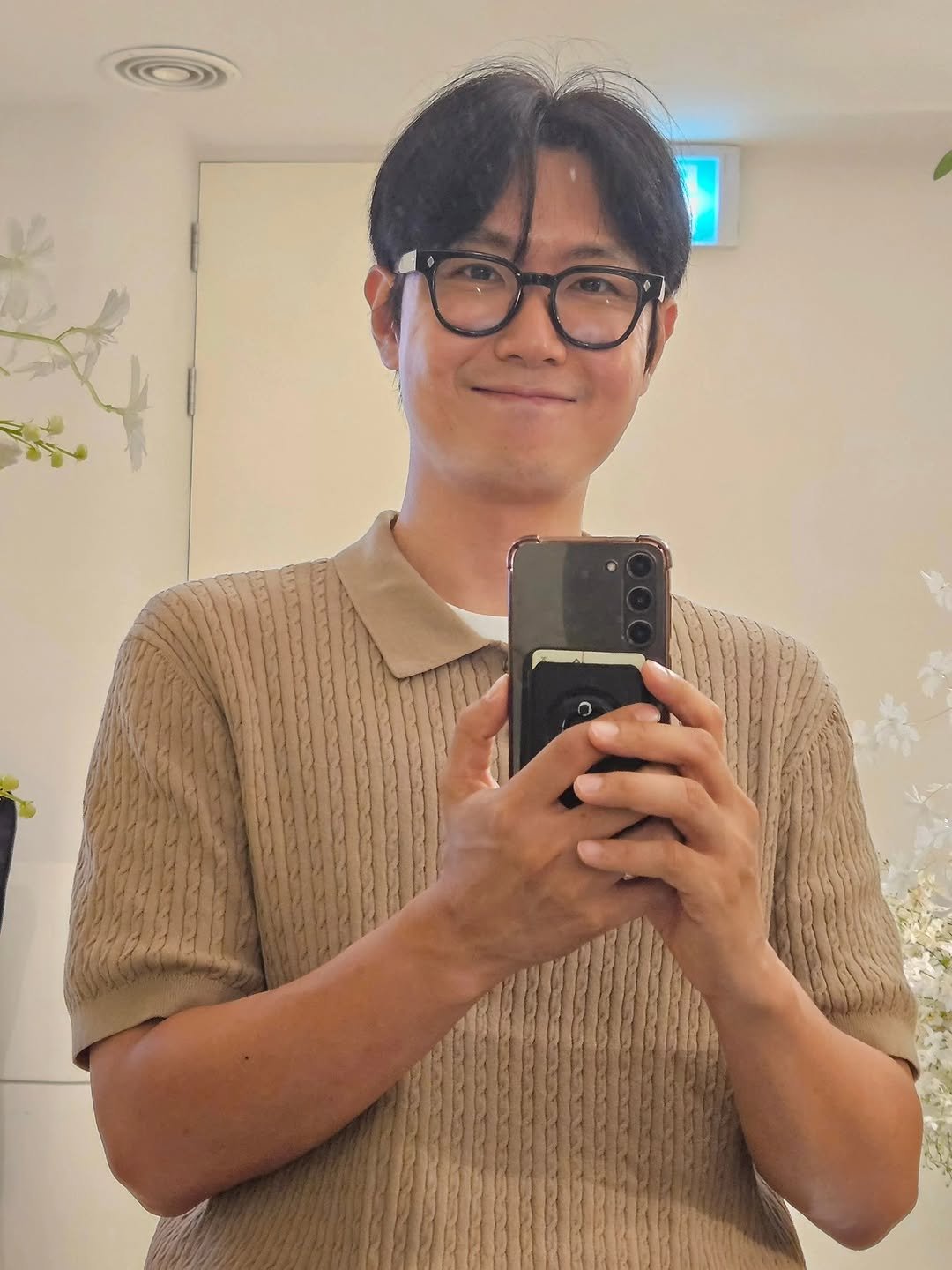 coe_minjun 게시물 이미지: 오늘 하루 잘보내셨죠? 오늘은 그냥 안부인사차 올려요.
다들 힘내세요! 내일은 더...