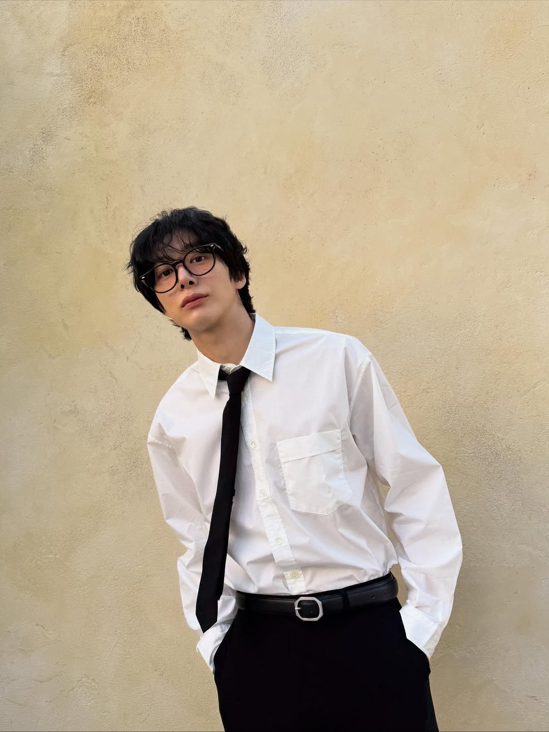 Photo by 채형원 hyungwon on November 26, 2025. May be an image of bolo tie and text.