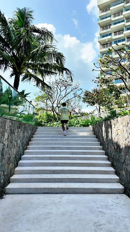 cof_40 게시물 이미지: #협찬 나트랑 알마리조트에서의 오전 러닝
리조트 자체가 워낙 넓다보니 (축구장...