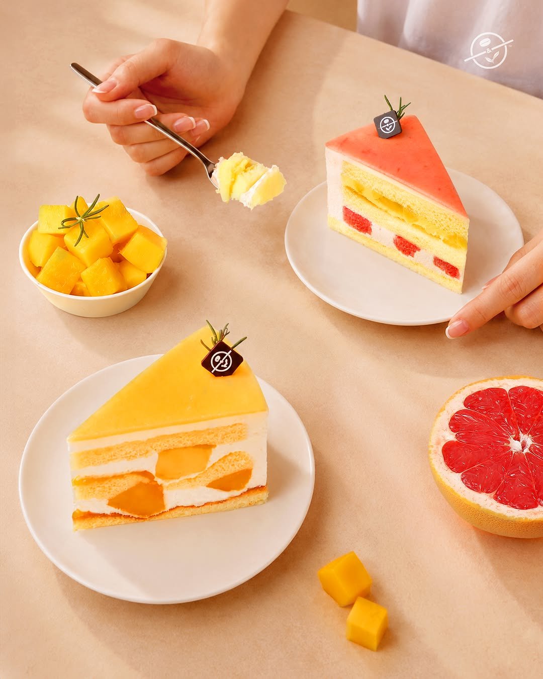 coffeebean_kr 게시물 이미지: 커피빈 신규 케익 출시 D-2 (7/23)

달콤한 여름을 한 조각에 담은 
신규...
