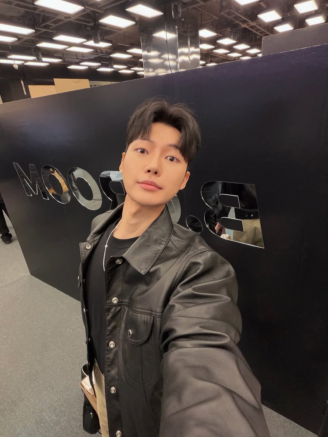 Photo by 코가이 on February 07, 2026. May be a selfie of text.