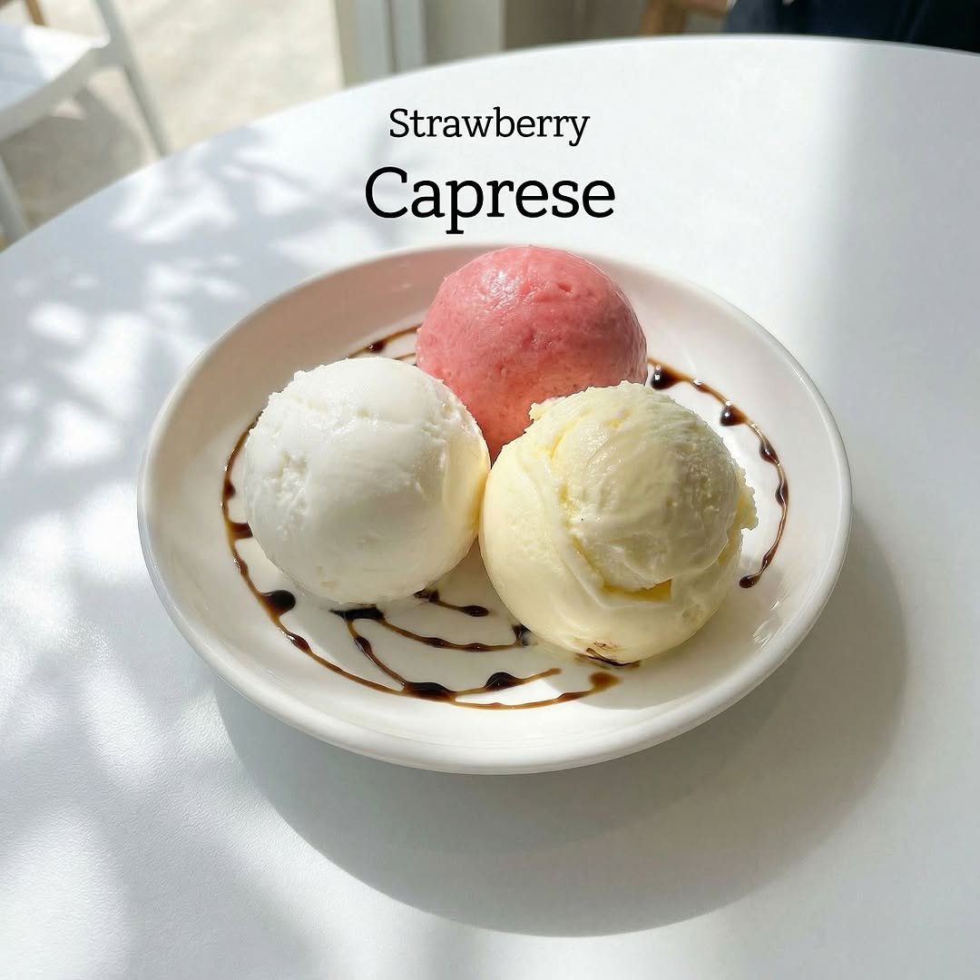coldrecipe 게시물 이미지: #strawberry #caprese#icecream