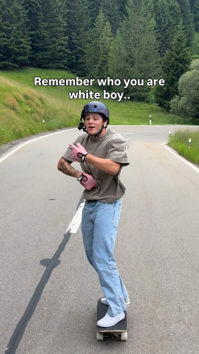 coletrotta 게시물 이미지: socal raised 🤝

#trending #explore #skate...