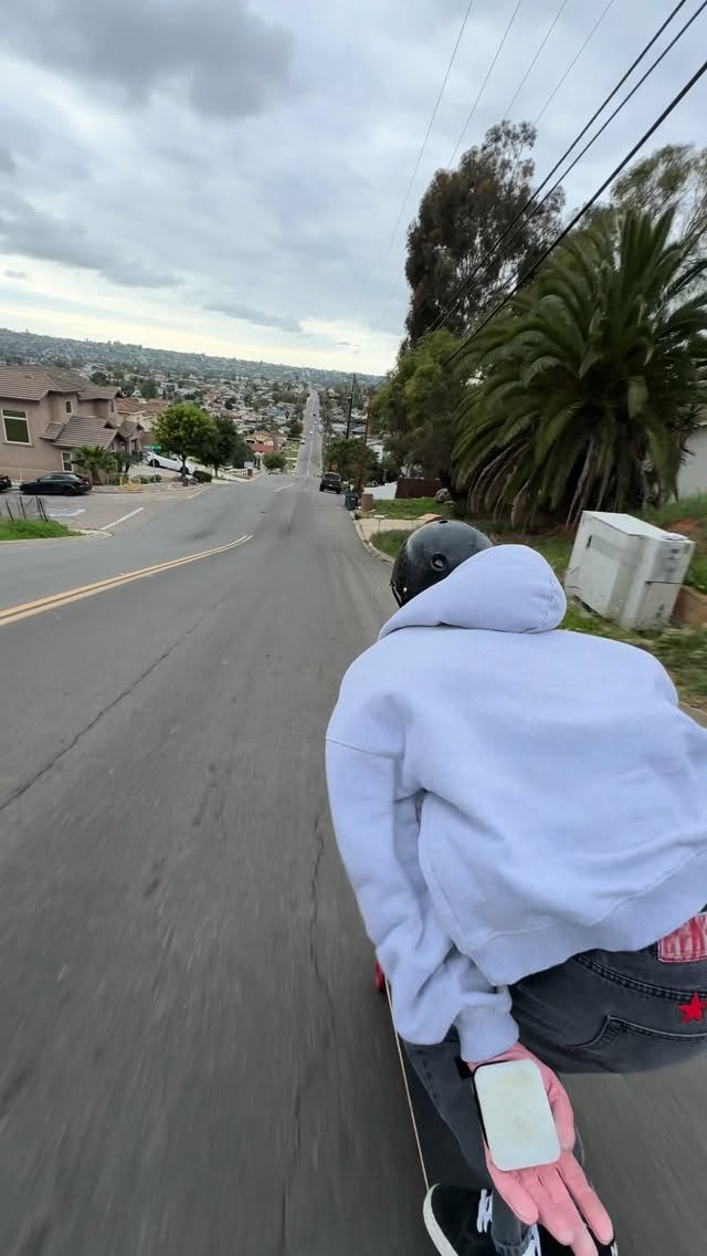 coletrotta 게시물 이미지: this got fast QUICK

after skating the...