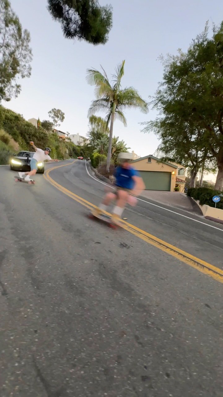 coletrotta 게시물 이미지: side by side in the craziest turns 🤯

this...