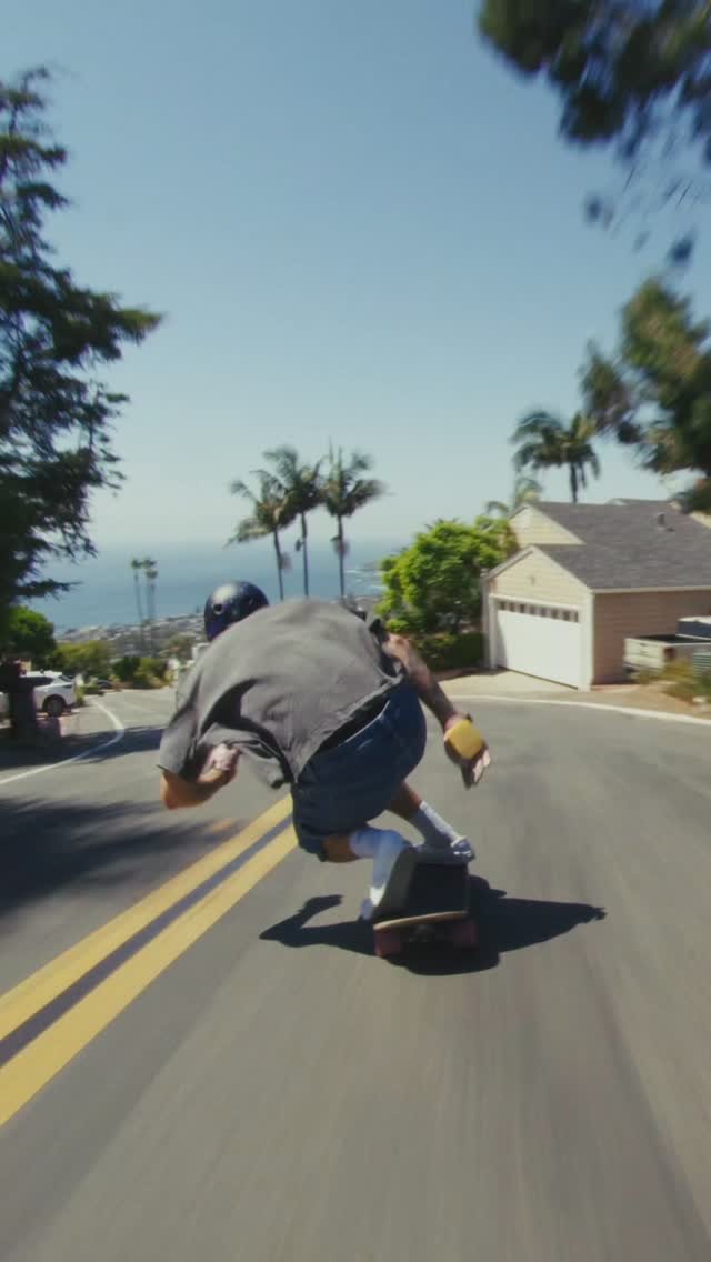coletrotta 게시물 이미지: the sounds of a downhill skateboard 

this...