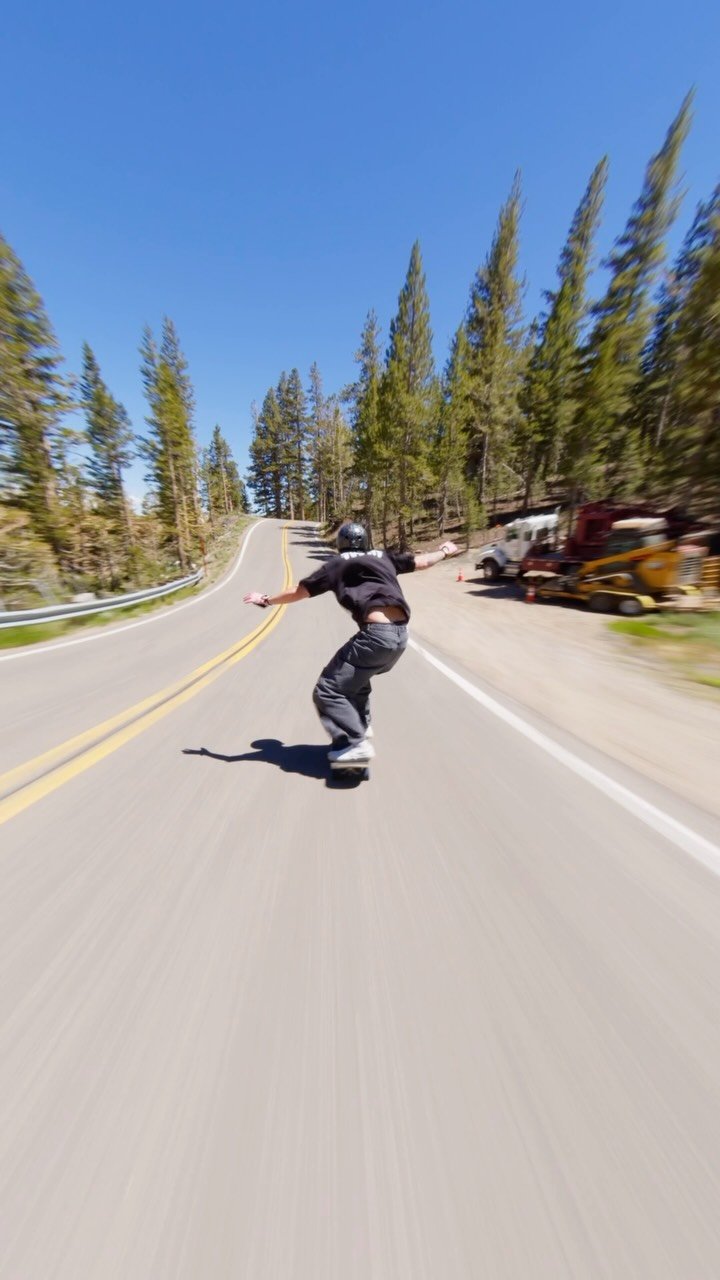 coletrotta 게시물 이미지: uphill drift on a skateboard rollercoaster 🎢🤯...