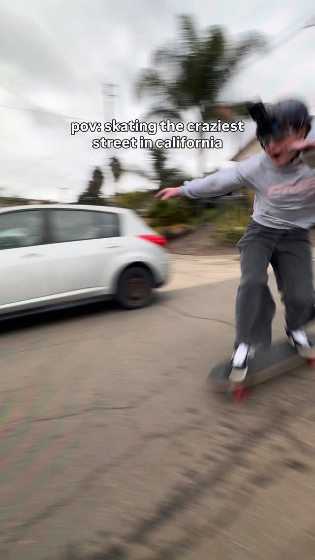 coletrotta 게시물 이미지: my pov of skating dictionary hill

this hill...