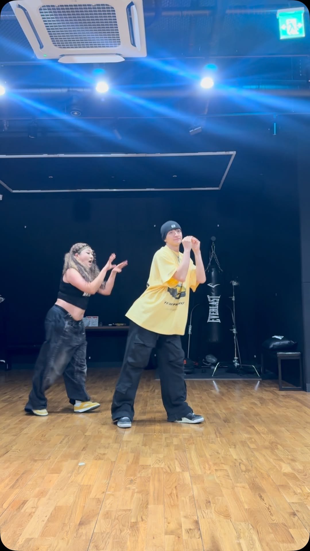 comediansuji 게시물 이미지: 바타님과 YUMMY~YUMMY~
다들 SEXY FOOD 챌린지 부탁한ㄷr...