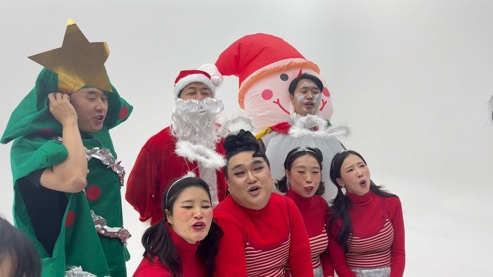 comediansuji 게시물 이미지: merry christmas❤️💚