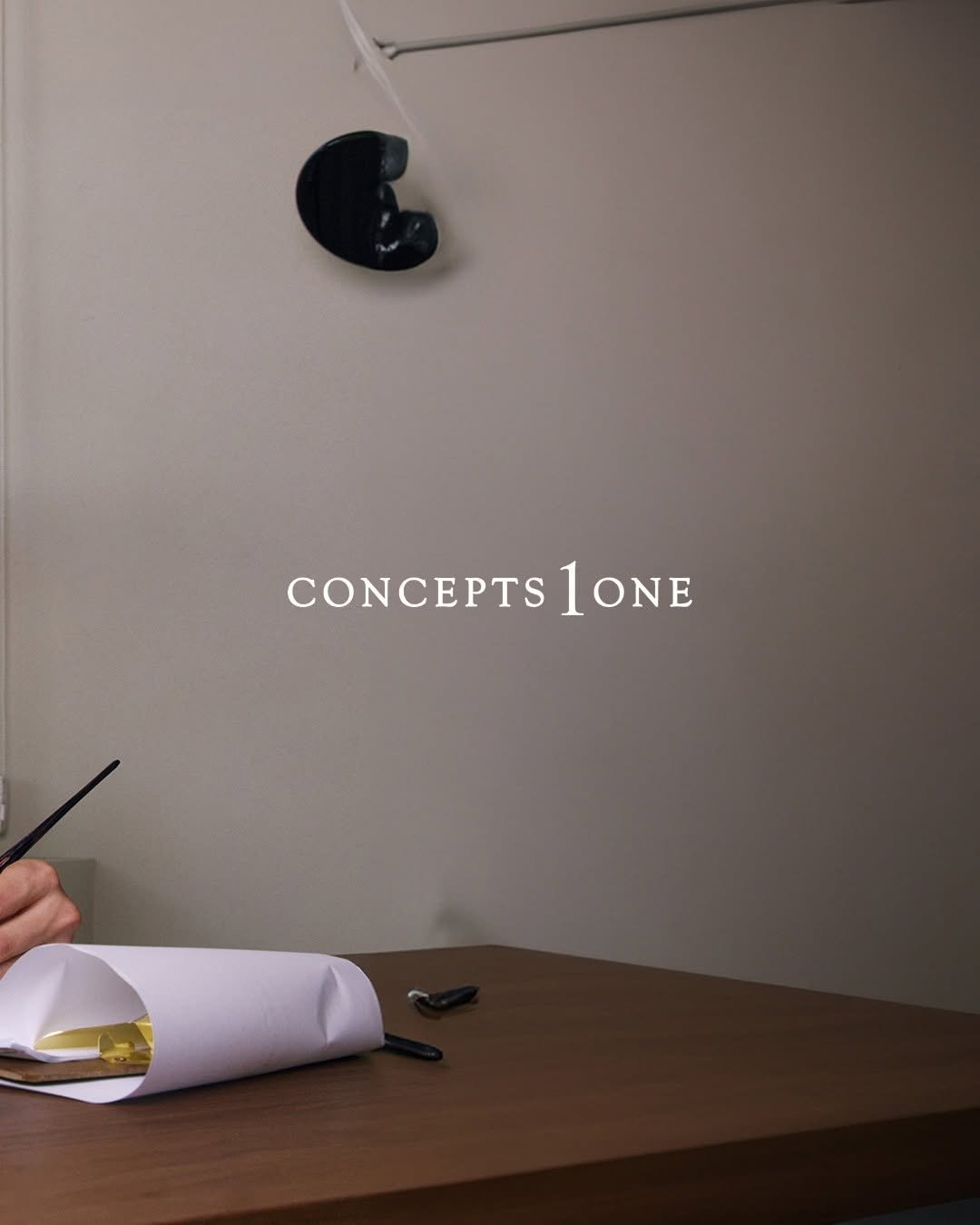 Photo by 컨셉원 concepts1one on October 07, 2025. May be an image of thermostat and text that says 'CONCEPTS1ON CONCEPTS 1ONE'.