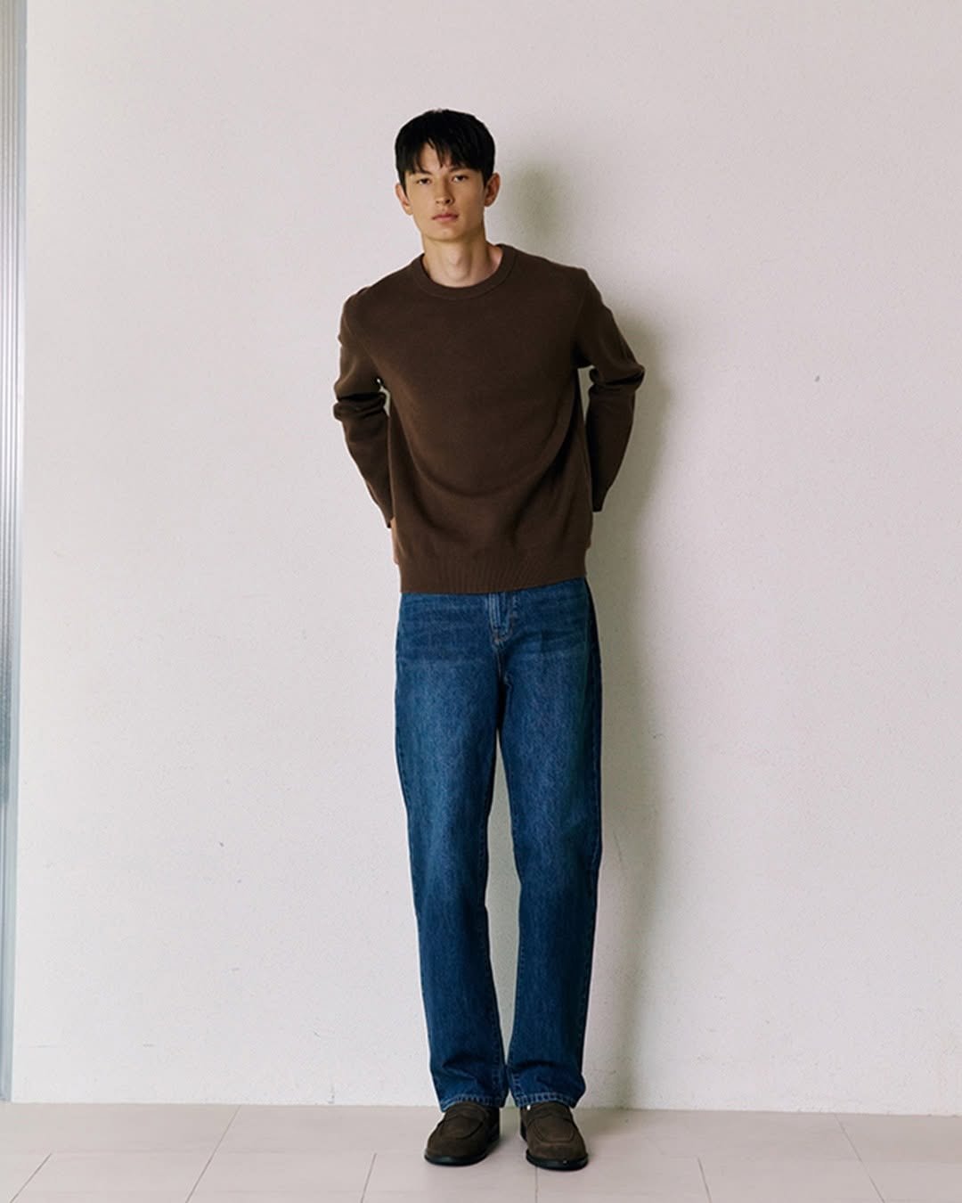 Photo by 컨셉원 concepts1one on October 01, 2025. May be an image of duffle coat, top and text.
