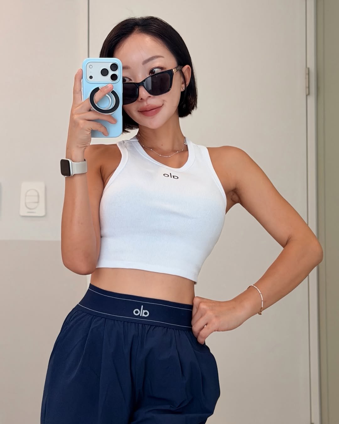 congpilates 게시물 이미지: Alo 세트 이코디 어때요?😎🤍
" 알로 “ 라고 남겨주시면 이 코디 최저가 정품...