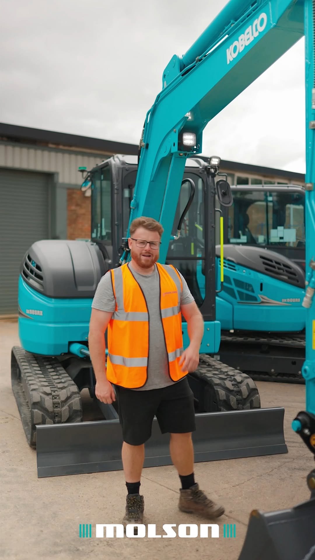 conor_the_digger_driver 게시물 이미지: Considering a 5-ton machine? Here are 5 things...